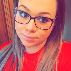 Meet your Posher, Holly